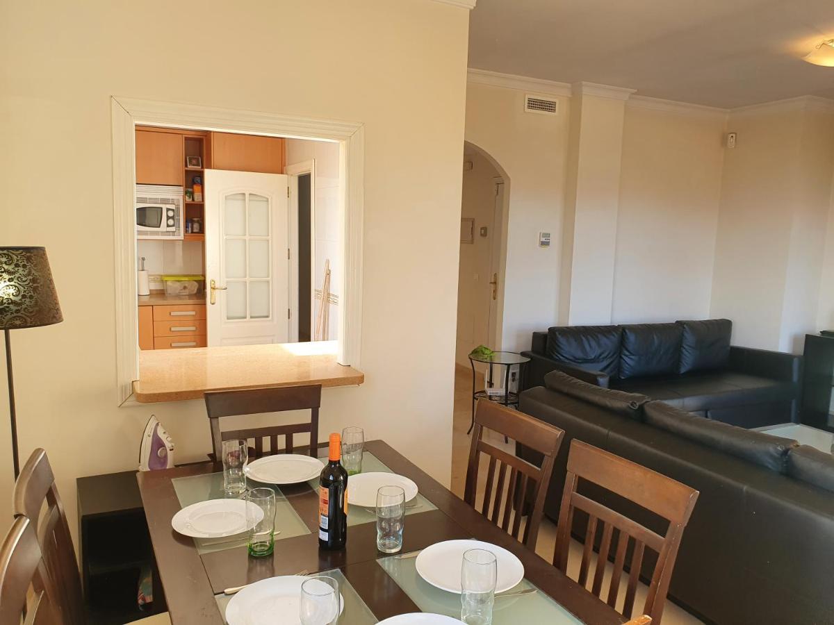 Seaview A Spectacular 3 Bed 3 Bathroom Penthouse มานิลบา ภายนอก รูปภาพ